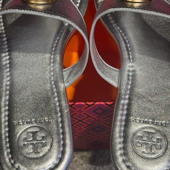 New Tory Burch Benton Leather Sandals - Picture 5 of 6